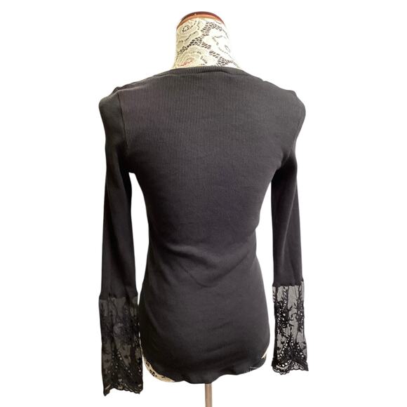 BKE long-sleeve top with lace detail on the sleeves size L black - Picture 2 of 7